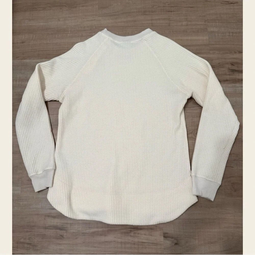 Columbia long sleeve top! Cross listed on Mercari and Curtsy! - Picture 2 of 3